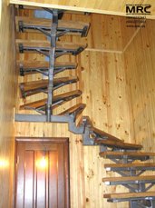 Staircase with oak stairs and metalic framework
